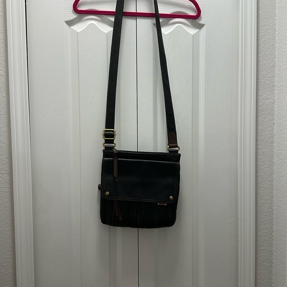 Leather Fossil crossbody/messenger bag